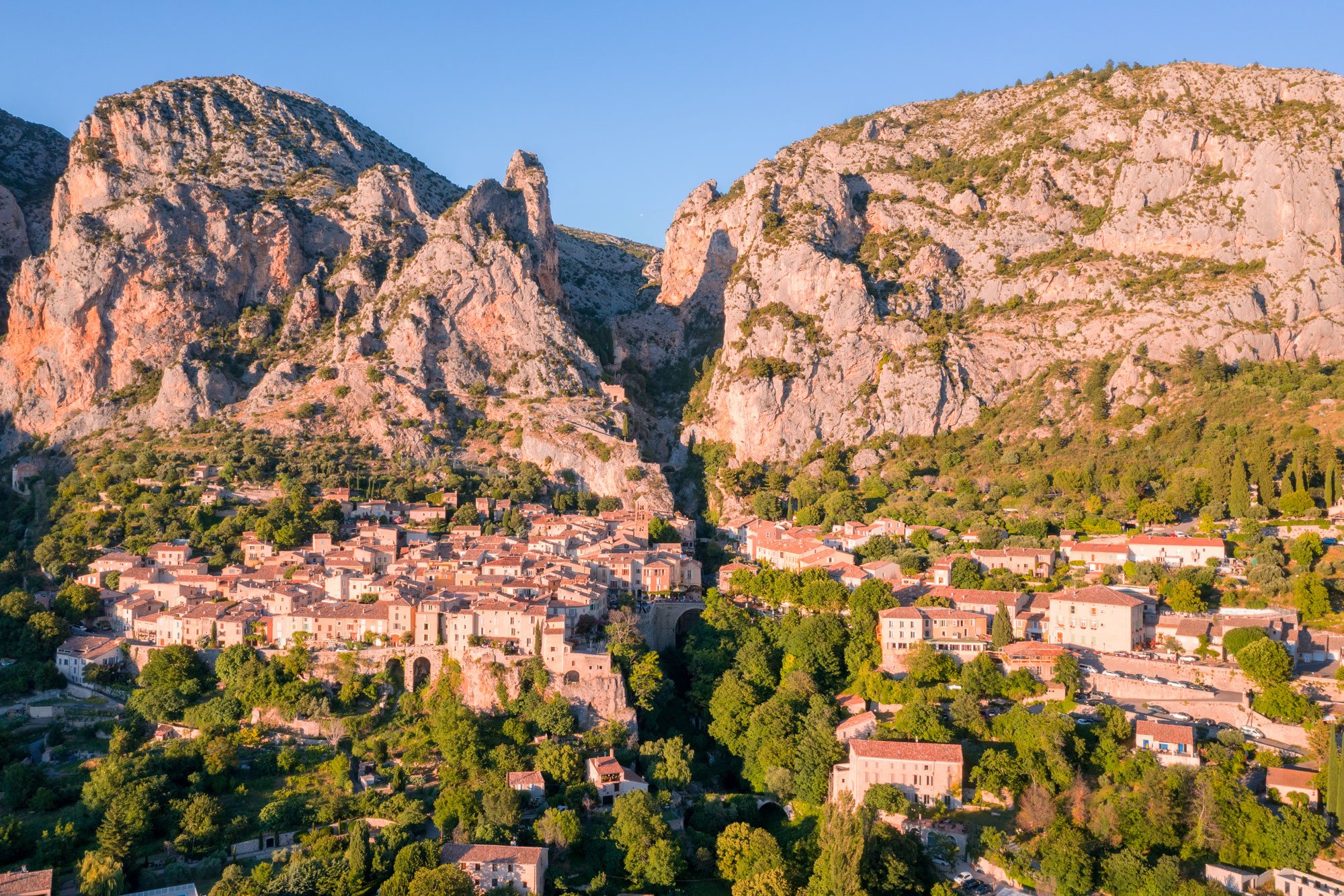 moustiers-sainte-marie-vue.jpg